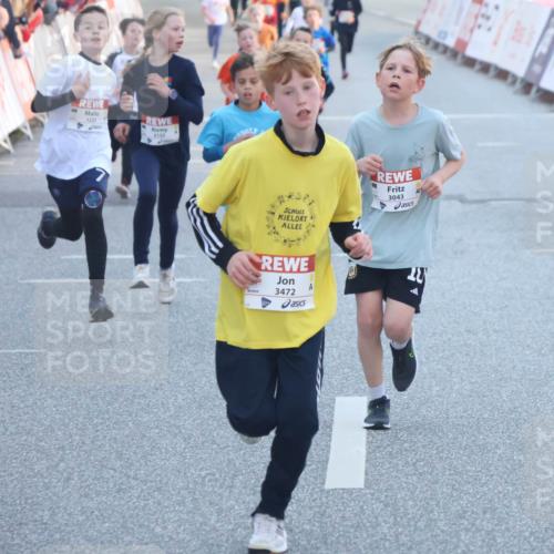 27.04.2024 - Das Zehntel Lena Gebhardt http://msf.ph/oto/6132657 27.04.2024 08:50:43 Ziel 1233, 1553, 1707, 1929, 2596, 2792, 3043, 3152, 3155, 3472, 3480, 3709, 3775, 3794 meine-sportfotos.de