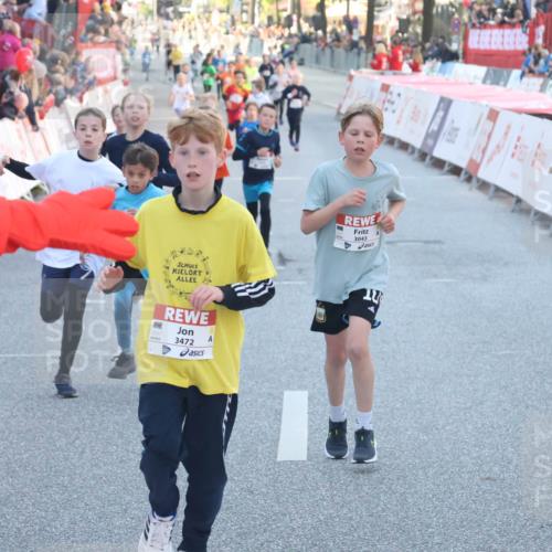 27.04.2024 - Das Zehntel Lena Gebhardt http://msf.ph/oto/6132719 27.04.2024 08:50:44 Ziel 1233, 1553, 1707, 1929, 2596, 2792, 3043, 3152, 3155, 3472, 3480, 3709, 3775, 3794 meine-sportfotos.de