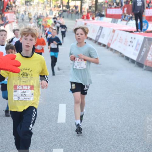 27.04.2024 - Das Zehntel Lena Gebhardt http://msf.ph/oto/6132760 27.04.2024 08:50:44 Ziel 1233, 1553, 1707, 1929, 2596, 2792, 3043, 3152, 3155, 3472, 3480, 3709, 3775, 3794 meine-sportfotos.de
