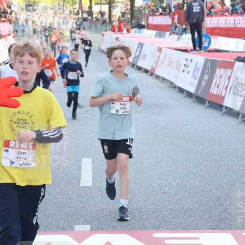 27.04.2024 - Das Zehntel Lena Gebhardt http://msf.ph/oto/6132777 27.04.2024 08:50:45 Ziel 1233, 1553, 1707, 1929, 2596, 2792, 3043, 3152, 3155, 3472, 3480, 3709, 3775, 3794 meine-sportfotos.de