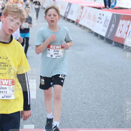 27.04.2024 - Das Zehntel Lena Gebhardt http://msf.ph/oto/6132810 27.04.2024 08:50:45 Ziel 1233, 1553, 1707, 1929, 2596, 2792, 3043, 3152, 3155, 3472, 3480, 3709, 3775, 3794 meine-sportfotos.de