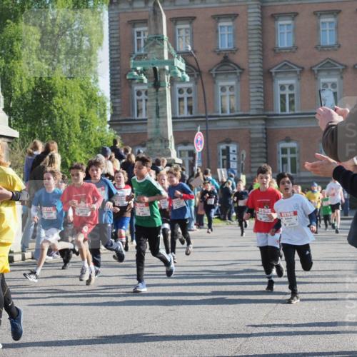 27.04.2024 - Das Zehntel KatJ http://msf.ph/oto/6136421 27.04.2024 08:49:15 Laufen 3447, 3027, 2855, 1077 meine-sportfotos.de