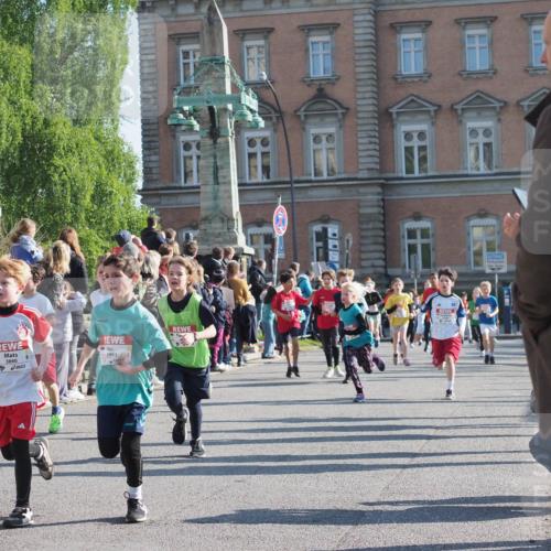 27.04.2024 - Das Zehntel KatJ http://msf.ph/oto/6137954 27.04.2024 08:49:45 Laufen 3890, 3903 meine-sportfotos.de