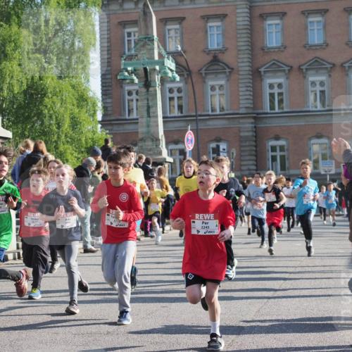 27.04.2024 - Das Zehntel KatJ http://msf.ph/oto/6138779 27.04.2024 08:50:00 Laufen 2132, 3780, 2245, 3710 meine-sportfotos.de