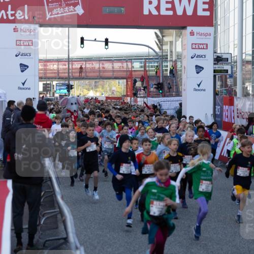 27.04.2024 - Das Zehntel Michael Strokosch http://msf.ph/oto/6142090 27.04.2024 08:30:16 Laufen 42, 145, 4, 2145, 10, 600 meine-sportfotos.de