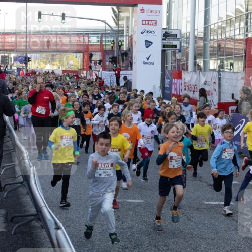 27.04.2024 - Das Zehntel Michael Strokosch http://msf.ph/oto/6142314 27.04.2024 08:31:20 Laufen 20, 2881, 600, 1702, 3550, 42, 145, 10, 4, 2145, 2, 3769, 1149 meine-sportfotos.de