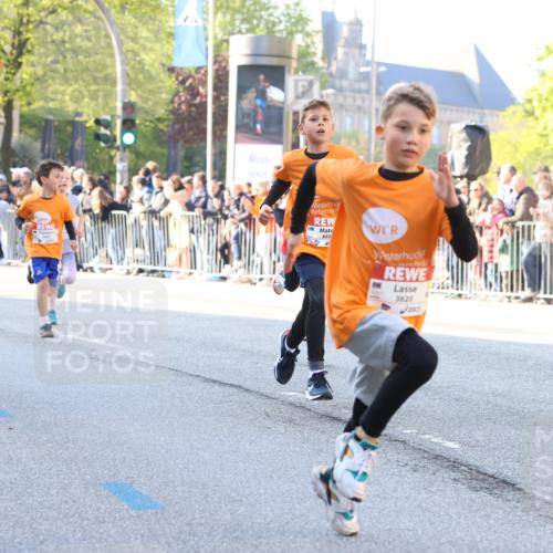 27.04.2024 - Das Zehntel Strokosch-Dieckow http://msf.ph/oto/6159568 27.04.2024 08:50:42 Laufen 1101, 1488, 1500, 1848, 1913, 1934, 2160, 2164, 2307, 2369, 2471, 2949, 3027, 3164, 3432, 3451, 3607, 3614, 3620, 3632, 3858 meine-sportfotos.de
