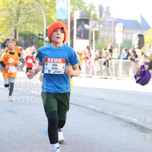 27.04.2024 - Das Zehntel Strokosch-Dieckow http://msf.ph/oto/6159595 27.04.2024 08:50:40 Laufen 1098, 1488, 1500, 1848, 1913, 1934, 2160, 2164, 2307, 2369, 2831, 2949, 3027, 3164, 3432, 3451, 3607, 3614, 3620, 3632, 3858 meine-sportfotos.de