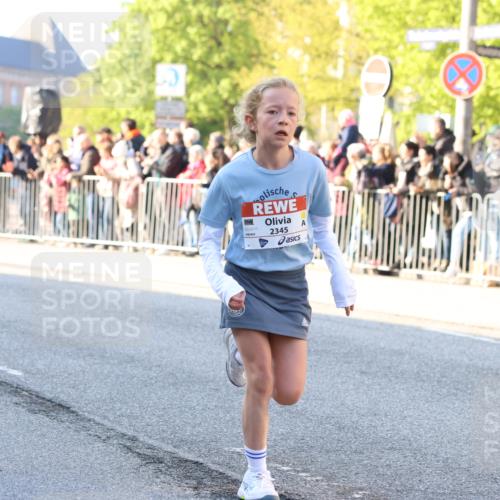 27.04.2024 - Das Zehntel Strokosch-Dieckow http://msf.ph/oto/6159840 27.04.2024 08:50:24 Laufen 1471, 1490, 1866, 2018, 2134, 2345, 2580, 2825, 3168, 3455, 3460, 3838 meine-sportfotos.de