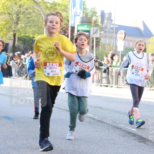 27.04.2024 - Das Zehntel Strokosch-Dieckow http://msf.ph/oto/6159902 27.04.2024 08:50:18 Laufen 1471, 1497, 1584, 1866, 2114, 2134, 2345, 2360, 2644, 2652, 3112, 3145, 3168, 3455, 3460, 3473 meine-sportfotos.de