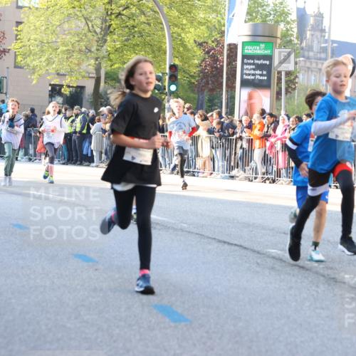 27.04.2024 - Das Zehntel Strokosch-Dieckow http://msf.ph/oto/6159959 27.04.2024 08:50:13 Laufen 1497, 1552, 1584, 1596, 1929, 2114, 2134, 2345, 2360, 2644, 2652, 2679, 3030, 3112, 3145, 3168, 3473, 3705, 3706 meine-sportfotos.de