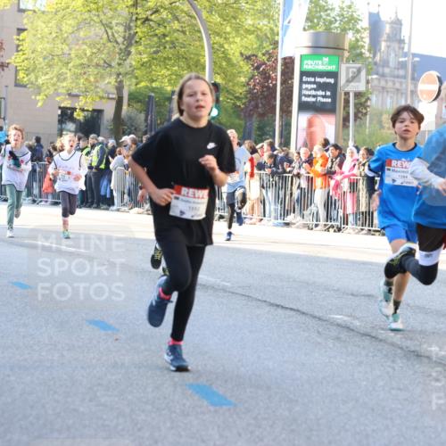 27.04.2024 - Das Zehntel Strokosch-Dieckow http://msf.ph/oto/6159968 27.04.2024 08:50:13 Laufen 1497, 1552, 1584, 1596, 1929, 2114, 2134, 2345, 2360, 2644, 2652, 2679, 3030, 3112, 3145, 3168, 3473, 3705, 3706 meine-sportfotos.de