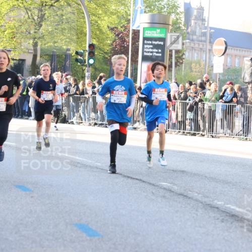 27.04.2024 - Das Zehntel Strokosch-Dieckow http://msf.ph/oto/6160002 27.04.2024 08:50:13 Laufen 1497, 1552, 1584, 1596, 1929, 2114, 2134, 2345, 2360, 2644, 2652, 2679, 3030, 3112, 3145, 3168, 3473, 3705, 3706 meine-sportfotos.de