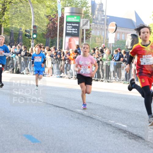 27.04.2024 - Das Zehntel Strokosch-Dieckow http://msf.ph/oto/6160017 27.04.2024 08:50:11 Laufen 1230, 1497, 1552, 1553, 1584, 1596, 1661, 1929, 2114, 2134, 2360, 2644, 2652, 2679, 3030, 3112, 3145, 3168, 3473, 3705, 3706 meine-sportfotos.de