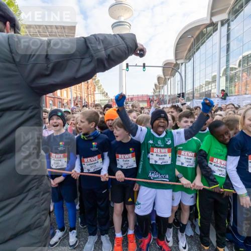 27.04.2024 - Das Zehntel Michael Strokosch http://msf.ph/oto/6174482 27.04.2024 08:16:14 Allgemein zum Event 3163, 3175, 1650, 3161, 3038, 1661, 3173, 3156 meine-sportfotos.de