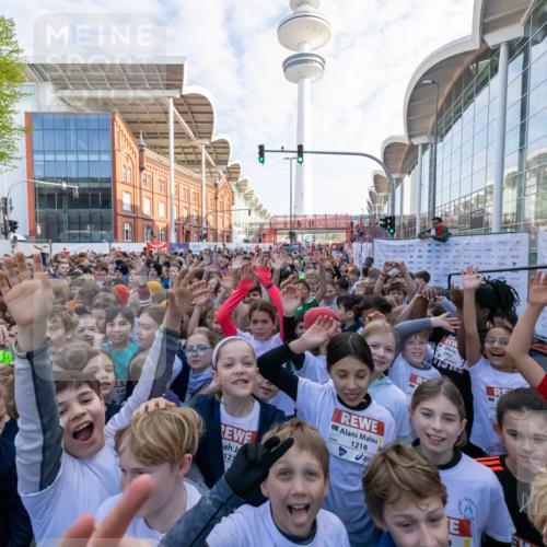 27.04.2024 - Das Zehntel Michael Strokosch http://msf.ph/oto/6174605 27.04.2024 08:16:30 Allgemein zum Event 123, 1218, 90, 2 meine-sportfotos.de