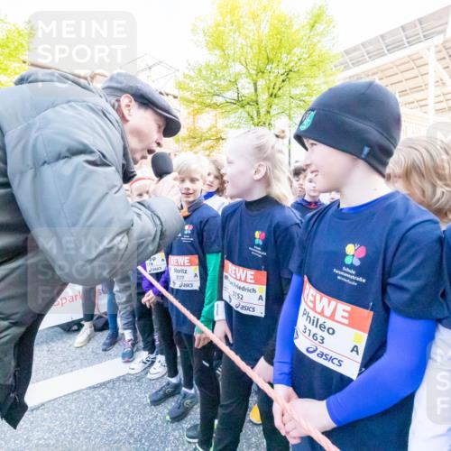 27.04.2024 - Das Zehntel Michael Strokosch http://msf.ph/oto/6174692 27.04.2024 08:16:43 Allgemein zum Event 178, 3177, 3152, 3163 meine-sportfotos.de