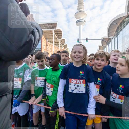 27.04.2024 - Das Zehntel Michael Strokosch http://msf.ph/oto/6174736 27.04.2024 08:17:06 Allgemein zum Event 38, 1650, 51, 3173, 3141, 3162 meine-sportfotos.de