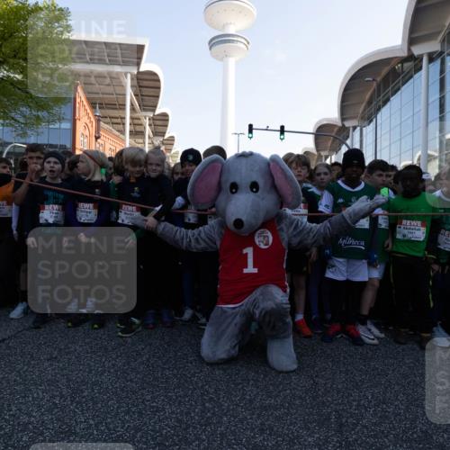 27.04.2024 - Das Zehntel Michael Strokosch http://msf.ph/oto/6174778 27.04.2024 08:29:39 Allgemein zum Event 3178, 3168, 1, 1661, 3173 meine-sportfotos.de