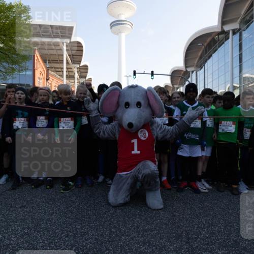 27.04.2024 - Das Zehntel Michael Strokosch http://msf.ph/oto/6174797 27.04.2024 08:29:40 Allgemein zum Event 3178, 3168, 3177, 4038, 1, 645, 3173 meine-sportfotos.de