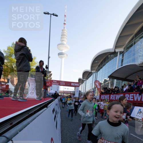 27.04.2024 - Das Zehntel Michael Strokosch http://msf.ph/oto/6174921 27.04.2024 08:31:58 Allgemein zum Event 2999, 2996 meine-sportfotos.de