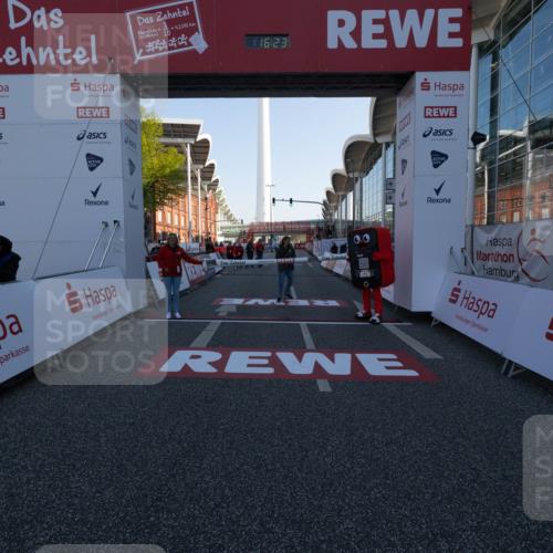 27.04.2024 - Das Zehntel Michael Strokosch http://msf.ph/oto/6175014 27.04.2024 08:46:53 Allgemein zum Event 2145, 10, 4, 2145, 4, 2145, 16, 23 meine-sportfotos.de
