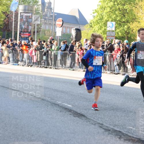 27.04.2024 - Das Zehntel Strokosch-Dieckow http://msf.ph/oto/6209257 27.04.2024 08:49:56 Laufen 1233, 1707, 2014, 2354, 3152, 3155, 3480, 3709, 3775, 3794, 3833 meine-sportfotos.de