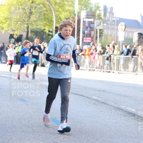 27.04.2024 - Das Zehntel Strokosch-Dieckow http://msf.ph/oto/6209283 27.04.2024 08:49:54 Laufen 1233, 1707, 2014, 2354, 2596, 2792, 3141, 3152, 3155, 3156, 3480, 3709, 3775, 3794, 3833 meine-sportfotos.de