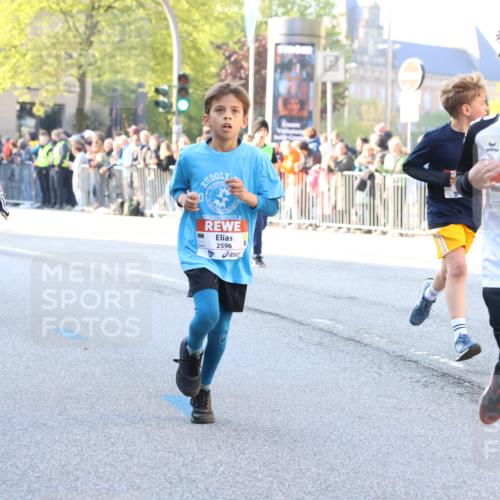 27.04.2024 - Das Zehntel Strokosch-Dieckow http://msf.ph/oto/6209287 27.04.2024 08:49:51 Laufen 1233, 1707, 2014, 2354, 2596, 2792, 3043, 3141, 3155, 3156, 3472, 3480, 3709, 3775, 3794 meine-sportfotos.de