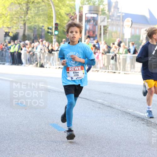 27.04.2024 - Das Zehntel Strokosch-Dieckow http://msf.ph/oto/6209292 27.04.2024 08:49:51 Laufen 1233, 1707, 2014, 2354, 2596, 2792, 3043, 3141, 3155, 3156, 3472, 3480, 3709, 3775, 3794 meine-sportfotos.de