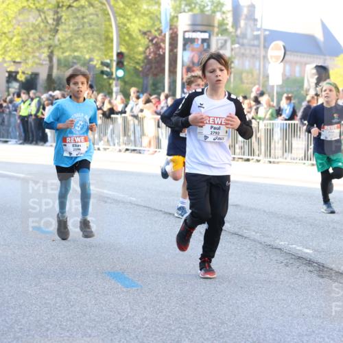 27.04.2024 - Das Zehntel Strokosch-Dieckow http://msf.ph/oto/6209308 27.04.2024 08:49:50 Laufen 1233, 1707, 2014, 2354, 2596, 2792, 3043, 3141, 3155, 3156, 3472, 3480, 3709, 3775, 3794 meine-sportfotos.de