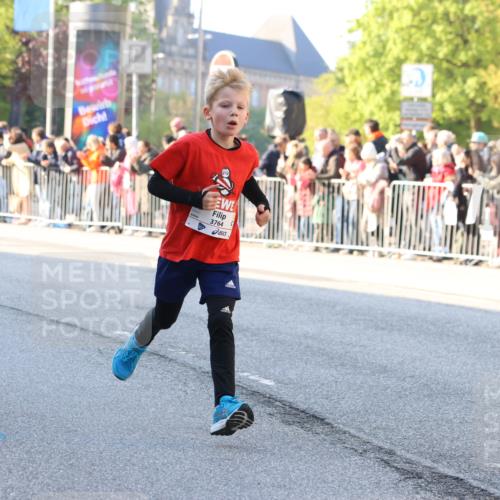 27.04.2024 - Das Zehntel Strokosch-Dieckow http://msf.ph/oto/6209368 27.04.2024 08:49:39 Laufen 2167, 3043, 3472, 3641, 3704, 3764, 3769, 3778, 3846 meine-sportfotos.de