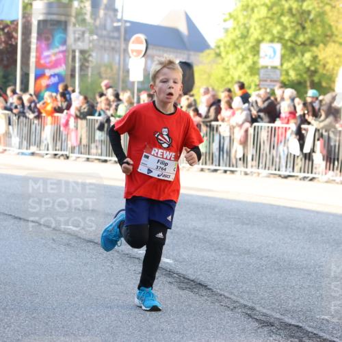 27.04.2024 - Das Zehntel Strokosch-Dieckow http://msf.ph/oto/6209372 27.04.2024 08:49:39 Laufen 2167, 3043, 3472, 3641, 3704, 3764, 3769, 3778, 3846 meine-sportfotos.de