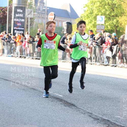 27.04.2024 - Das Zehntel Strokosch-Dieckow http://msf.ph/oto/6209402 27.04.2024 08:49:32 Laufen 3238, 3241, 3453, 3764, 3784 meine-sportfotos.de