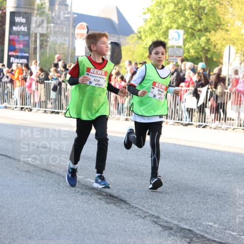 27.04.2024 - Das Zehntel Strokosch-Dieckow http://msf.ph/oto/6209406 27.04.2024 08:49:32 Laufen 3238, 3241, 3453, 3764, 3784 meine-sportfotos.de