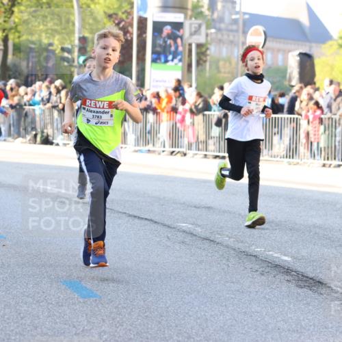 27.04.2024 - Das Zehntel Strokosch-Dieckow http://msf.ph/oto/6209501 27.04.2024 08:49:12 Laufen 1326, 1935, 2264, 2599, 2805, 2839, 3169, 3173, 3443, 3619, 3703, 3783 meine-sportfotos.de