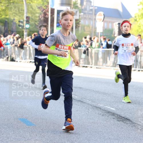 27.04.2024 - Das Zehntel Strokosch-Dieckow http://msf.ph/oto/6209511 27.04.2024 08:49:13 Laufen 1326, 1935, 2264, 2599, 2839, 3169, 3173, 3443, 3619, 3703, 3783 meine-sportfotos.de