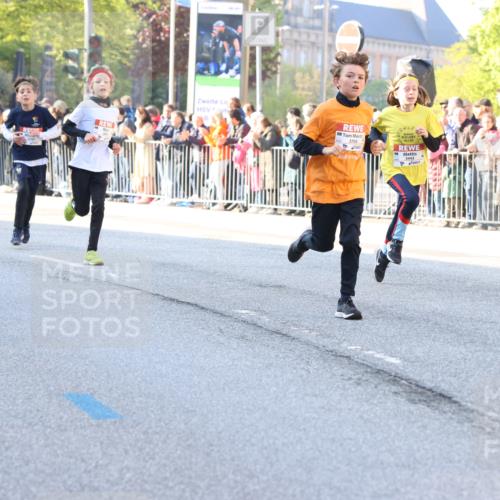 27.04.2024 - Das Zehntel Strokosch-Dieckow http://msf.ph/oto/6209519 27.04.2024 08:49:11 Laufen 1935, 2264, 2599, 2805, 2839, 3169, 3173, 3443, 3619, 3703, 3783 meine-sportfotos.de