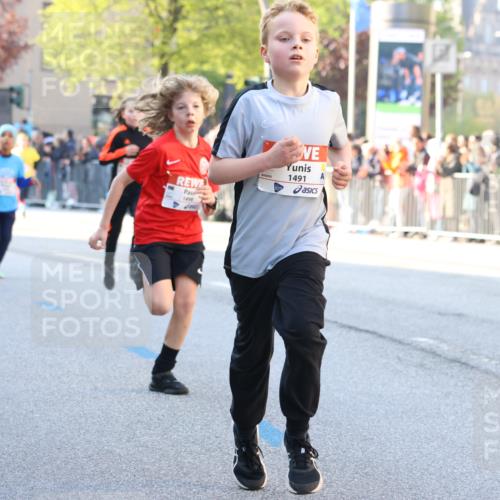 27.04.2024 - Das Zehntel Strokosch-Dieckow http://msf.ph/oto/6209562 27.04.2024 08:49:06 Laufen 1491, 1498, 2264, 2599, 2805, 2839, 3169, 3173, 3443, 3703, 3783 meine-sportfotos.de