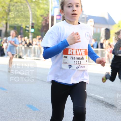 27.04.2024 - Das Zehntel Strokosch-Dieckow http://msf.ph/oto/6209606 27.04.2024 08:48:54 Laufen 1252, 1480, 2355, 2818, 3657, 3873 meine-sportfotos.de