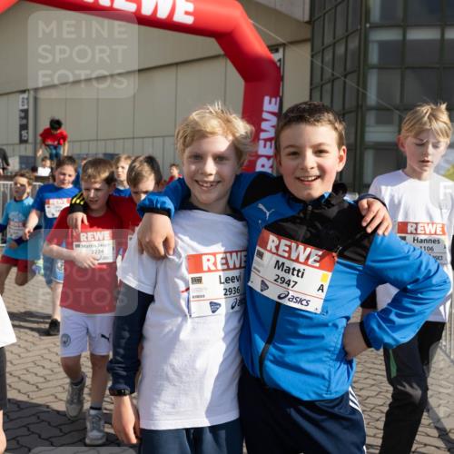 27.04.2024 - Das Zehntel Michael Strokosch http://msf.ph/oto/6212407 27.04.2024 08:02:16 Allgemein zum Event 3048, 2224, 2936, 2947, 1106, 1115 meine-sportfotos.de