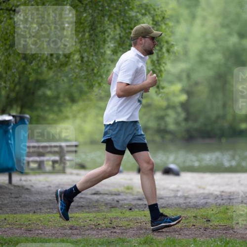 05.05.2024 - 7. Wedeler Halbmarathon Michael Strokosch http://msf.ph/oto/6220922 05.05.2024 10:42:27 Laufen  meine-sportfotos.de
