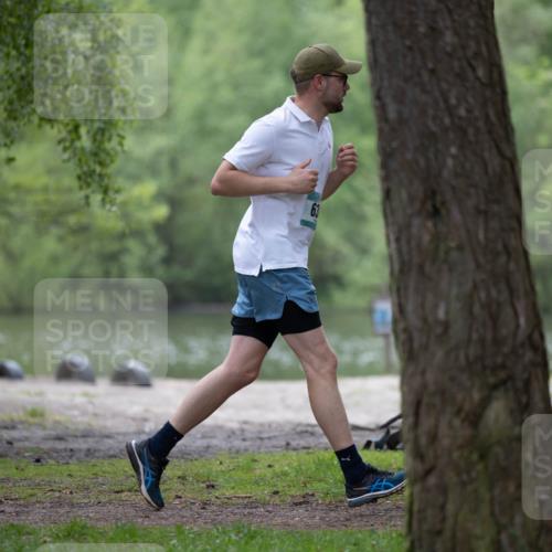05.05.2024 - 7. Wedeler Halbmarathon Michael Strokosch http://msf.ph/oto/6220923 05.05.2024 10:42:27 Laufen  meine-sportfotos.de
