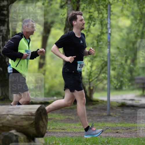 05.05.2024 - 7. Wedeler Halbmarathon Michael Strokosch http://msf.ph/oto/6220930 05.05.2024 10:42:36 Laufen 206 meine-sportfotos.de