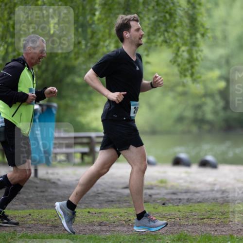 05.05.2024 - 7. Wedeler Halbmarathon Michael Strokosch http://msf.ph/oto/6220932 05.05.2024 10:42:37 Laufen 20 meine-sportfotos.de