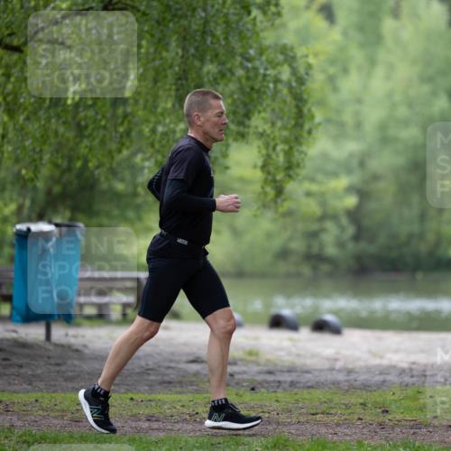 05.05.2024 - 7. Wedeler Halbmarathon Michael Strokosch http://msf.ph/oto/6220941 05.05.2024 10:42:43 Laufen  meine-sportfotos.de