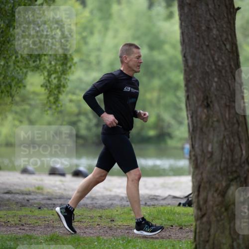 05.05.2024 - 7. Wedeler Halbmarathon Michael Strokosch http://msf.ph/oto/6220943 05.05.2024 10:42:43 Laufen  meine-sportfotos.de