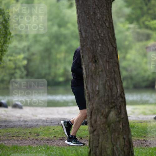 05.05.2024 - 7. Wedeler Halbmarathon Michael Strokosch http://msf.ph/oto/6220944 05.05.2024 10:42:44 Laufen  meine-sportfotos.de