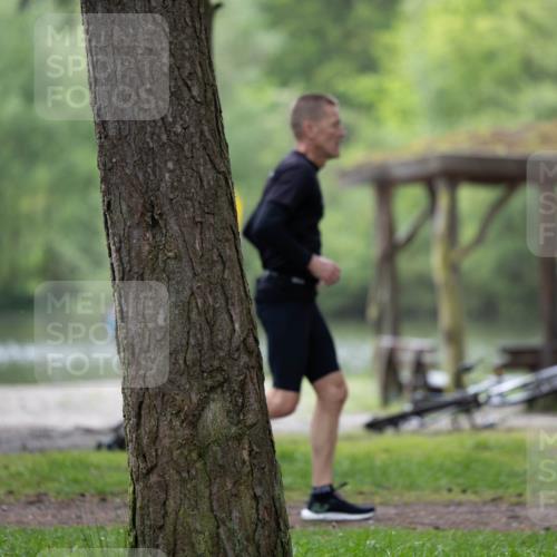 05.05.2024 - 7. Wedeler Halbmarathon Michael Strokosch http://msf.ph/oto/6220945 05.05.2024 10:42:44 Laufen  meine-sportfotos.de