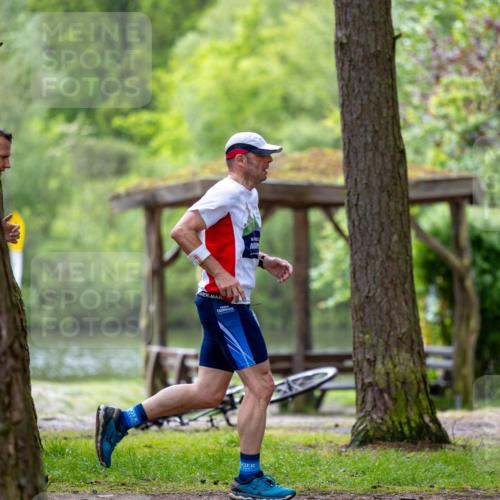 05.05.2024 - 7. Wedeler Halbmarathon Michael Strokosch http://msf.ph/oto/6220947 05.05.2024 10:42:48 Laufen  meine-sportfotos.de